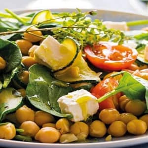Salada de Grão com Legumes Salteados